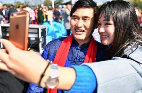 朱之文真那么老实吗？为何他的流量居高不下，反映什么问题？