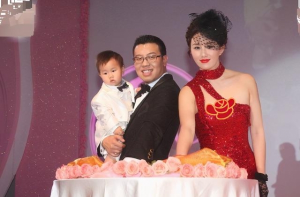 “晶女郎”孟瑶首次谈离婚：想撮合前夫与闺蜜，80岁仍追求爱情
