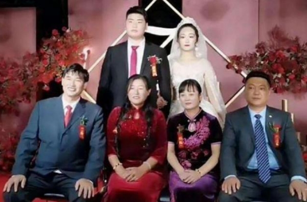 ＂大衣哥＂儿子百万彩礼结婚，200斤女儿成为众小伙追求的对象