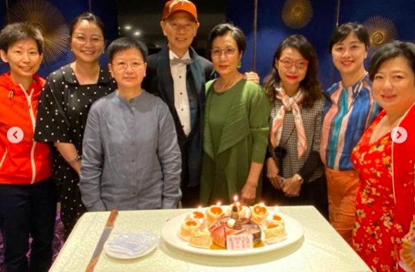 73岁汪明荃为罗家英庆生！相爱多年却被癌症威胁，他们情比金坚