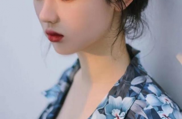 到底是怎样的宝藏女孩，连李健都怀疑她的身世？
