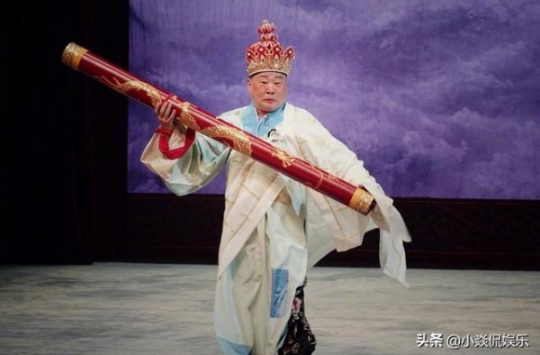 郭德纲时隔17年再钻笼子欲意何为？细看团综8期主题根根是刺