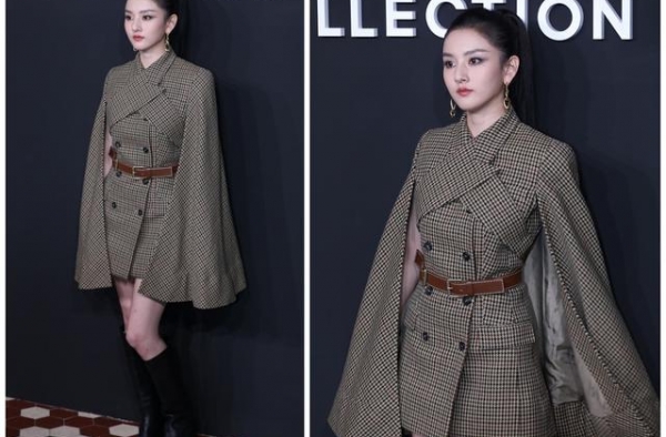 云淡风轻都是“装”的？高圆圆红裙妩媚优雅，但这双鞋实在太痛脚