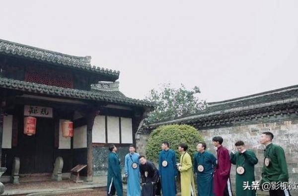 《德云斗笑社》女观众现场刨活，被粉丝网暴，当事人态度强硬