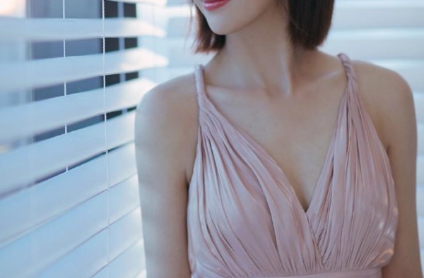 佟丽娅陈思成真实婚姻曝光：有种女人，永远有春天