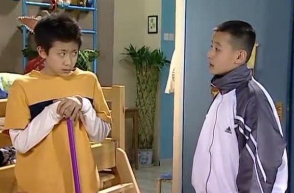 《家有儿女》15年了！本以为刘星够帅，看到“键盘”被惊艳