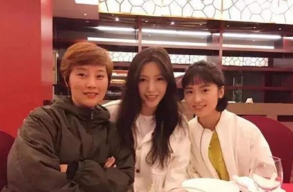 因长得太帅被黄晓明辞退，后成邓超的保镖，娶了孙俪经纪人为妻