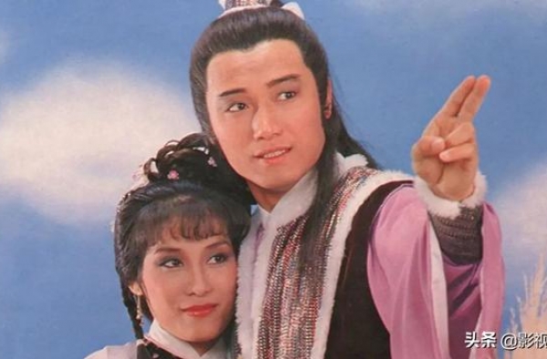 苗侨伟近照，62岁似年轻小伙，比大3岁的周润发同框像2代人
