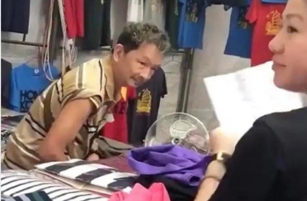 老戏骨廖启智街头拍戏被误认为转行卖衣服：他的人生远比这戏剧
