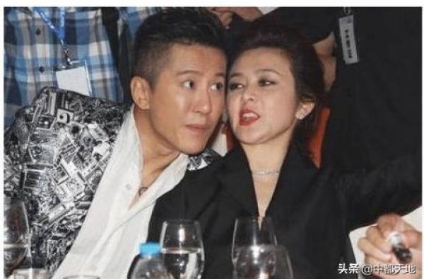 毛宁隐藏多年的老婆，原来是我们熟悉的她，难怪“杨钰莹”没机会