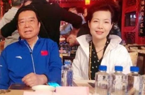 2013年梦鸽最苦：儿子入狱，丈夫被“谣言”气病，她怎么做？