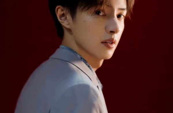 《月半爱丽丝》官鸿：温柔背后的真性情