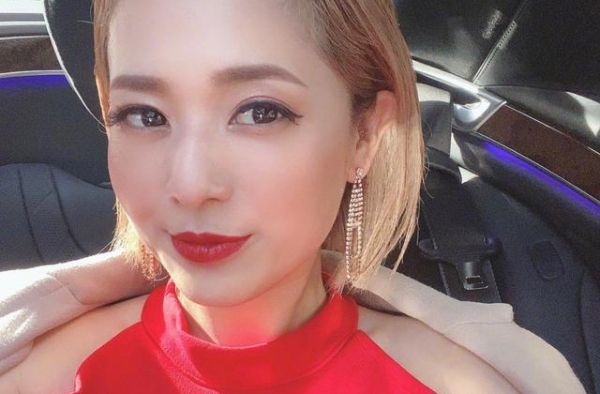 苍井空低调晒娃惹争议，网友评论区交流资源，可她只是一位母亲啊