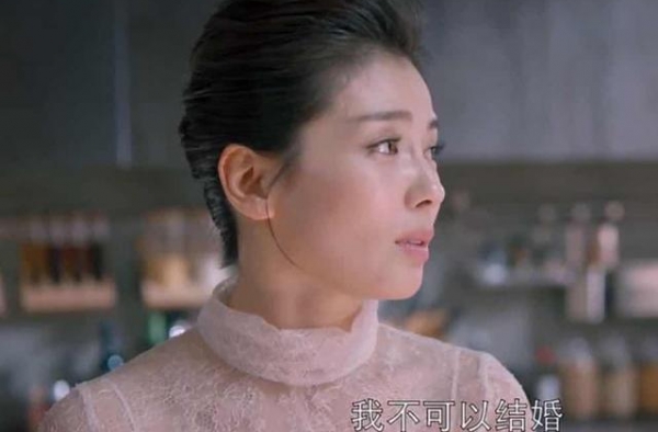 《欢乐颂》原著“五美里第一个结婚”的安迪：有三个男人，爱过她