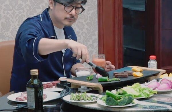 王岳伦准备烟花秀，李湘感动后袒露心声：不管多有钱都要回归家庭