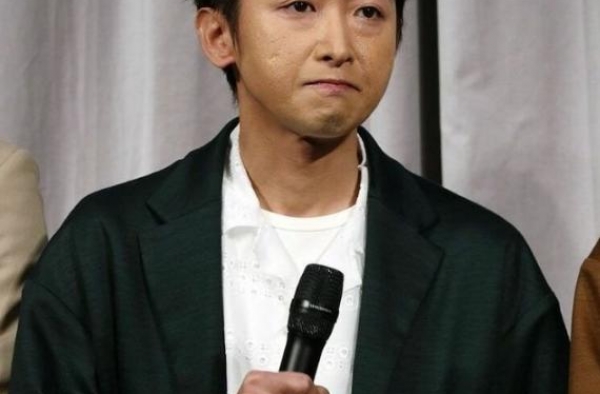岚队长大野智曝恋情，与小10岁单亲妈妈交往7年，婚后计划移民