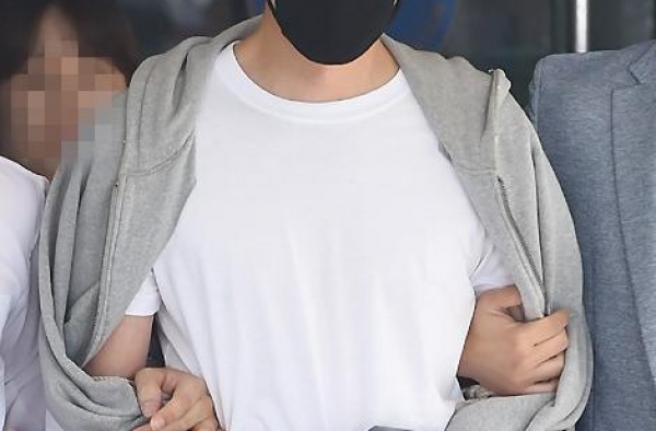 韩国男明星家中性侵同事！曾获两项表演大奖，终审被判2年半