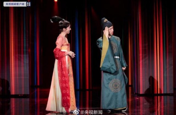 朱广权古装 来看《衣尚中国》