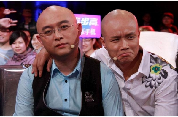 乐嘉旧照曝光，从金牌主持到万人嫌，他是怎么把前途“玩”没的？