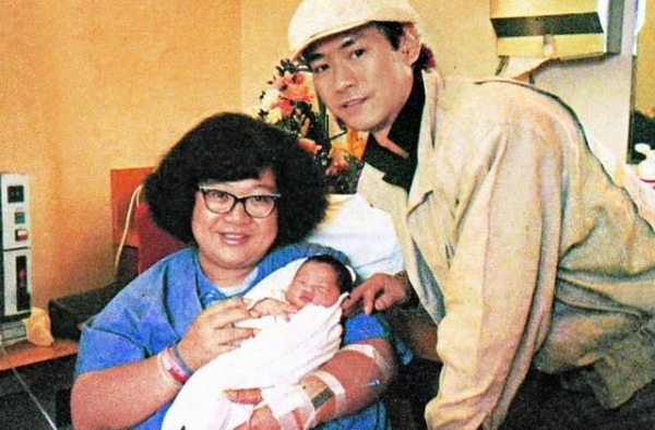 5位成名后抛弃妻子的男星，李幼斌李连杰上榜，大家觉得谁最过分
