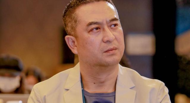 好演技，连背影都能上热搜，张嘉益分享表演之道│直击“金熊猫”