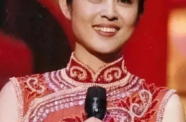 倪萍家44岁保姆，请12天假回家，回来后说：“姐，我怀孕了”