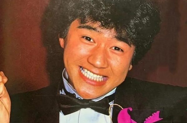 骗过梅艳芳，被称“骨灰级渣男”，56岁的他又出轨31岁女社长