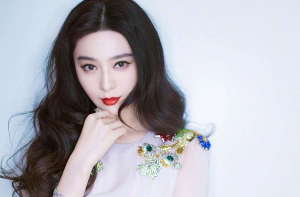 成交额破亿！范冰冰官宣自家美妆双十一战绩，被赞是山东女企业家