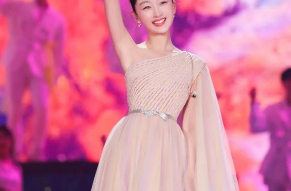 男艺人打压爱妻事业？
