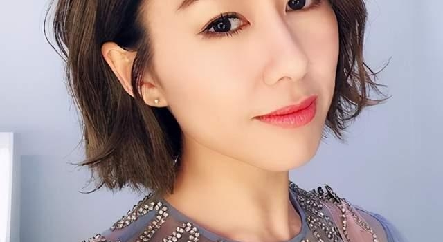 兼职做月嫂、还送外卖？熬18年的胡定欣2年前被闺蜜透露会离开
