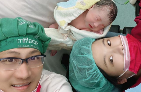 老婆孕肚太大压迫神经　芒果王子提前升格二宝爸