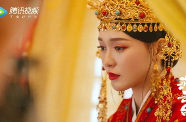 佘诗曼的撩汉手段，也不比杨幂差啊
