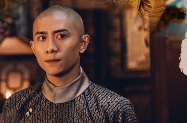 新版《鹿鼎记》央八首播，节奏很快，但张一山把韦小宝演成了猴子