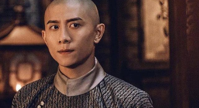 新版《鹿鼎记》播出引争议，却获老版主演马浚伟力挺：不应该比较