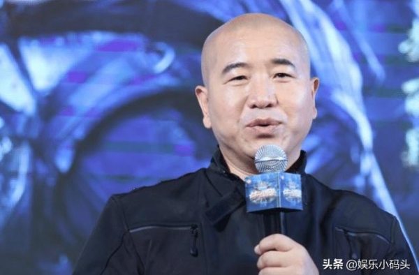 51岁“刘能”王小利，二婚娶80后同事，今儿女双全