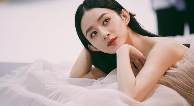 “赵丽颖谈网络评价”：活得明白，才看得见路的前方