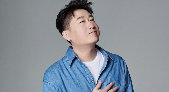德云社张鹤伦太敢穿了！这身打扮在郭德纲徒弟里，没几个人能驾驭