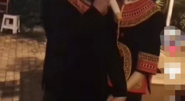 李亚鹏新恋情曝光？深夜牵手彝族姑娘公开表白，女方身份来头不小
