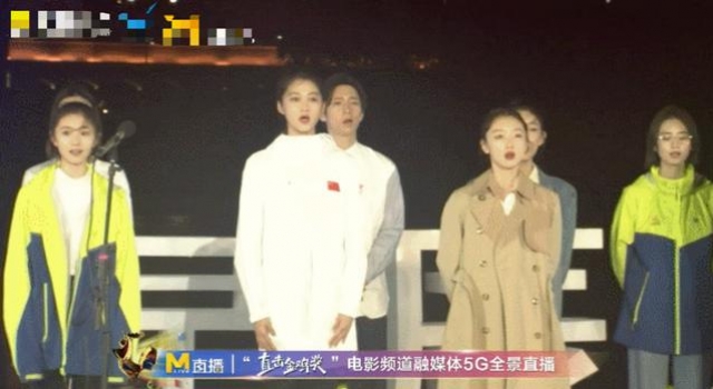 3位谋女郎罕同框！关晓彤秀长腿，刘浩存太青春，周冬雨最吃亏？