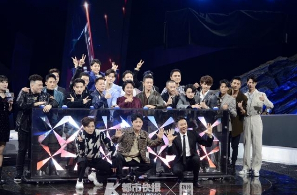 《追光吧！哥哥》即将上线，21位哥哥首次集体亮相