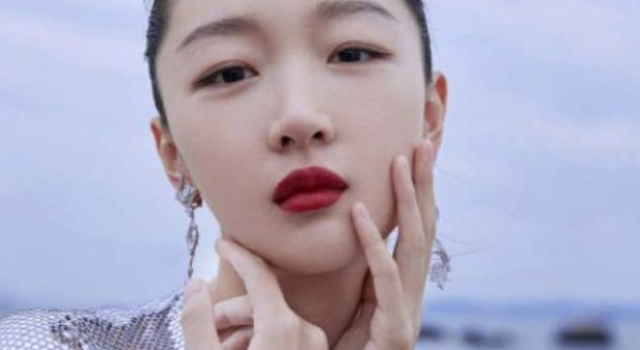 黄晓明成功翻红！杨颖夫妇实力再一次洗牌？两人关系也惨遭质疑？