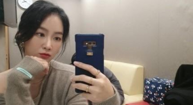昭宥近照皮肤白皙被质疑 对外貌不自信想整容 为维持身材狂减肥
