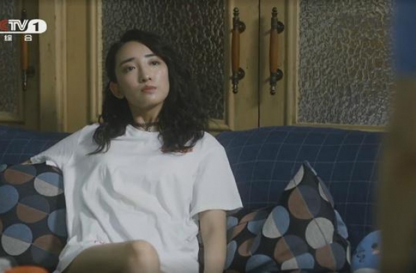《装台》谜团解开，蔡素芬为何进城？人言可畏，闫妮把角色演活了