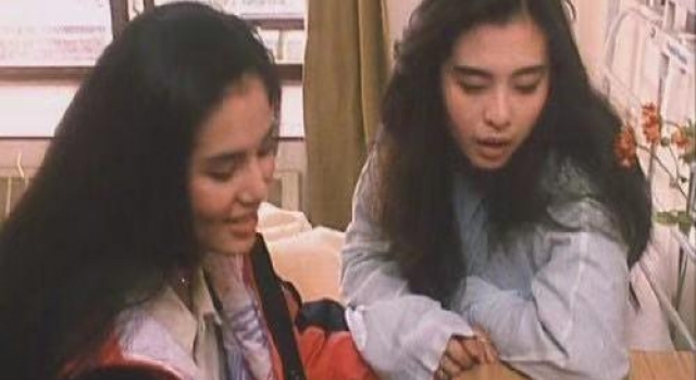 李若彤曝31年前与王祖贤合照，两女神同框太养眼