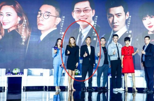 应采儿陈小春盼儿子上清华，7岁儿子却不识中文，被嘲：浪费名额