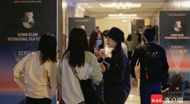 火了！全国各地的人纷纷打“飞的”来海南看电影