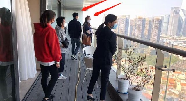 张智霖袁咏仪深圳看房，相中上亿豪宅，结婚16年时才买第一套房