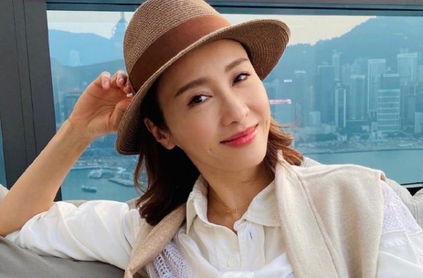 阔太黎姿晒带娃日常，女儿侧脸曝光，被指样貌普通与妈妈差距大