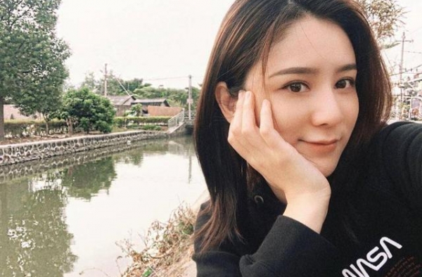 张馨月被骂“外围”后怒怼网友，暴躁开麦欲与造谣者对簿公堂