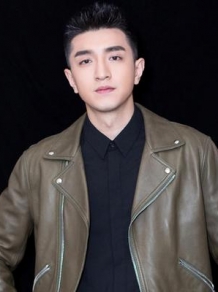 知名男星再现骚操作！拍吻戏前吃龙虾，被女搭档控诉拍完嘴是麻的